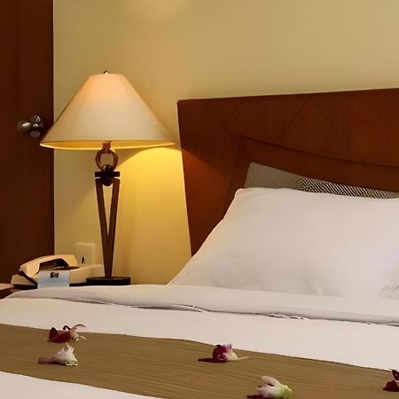 Makassar Golden Hotel Eksteriør billede