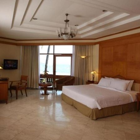 Makassar Golden Hotel Eksteriør billede