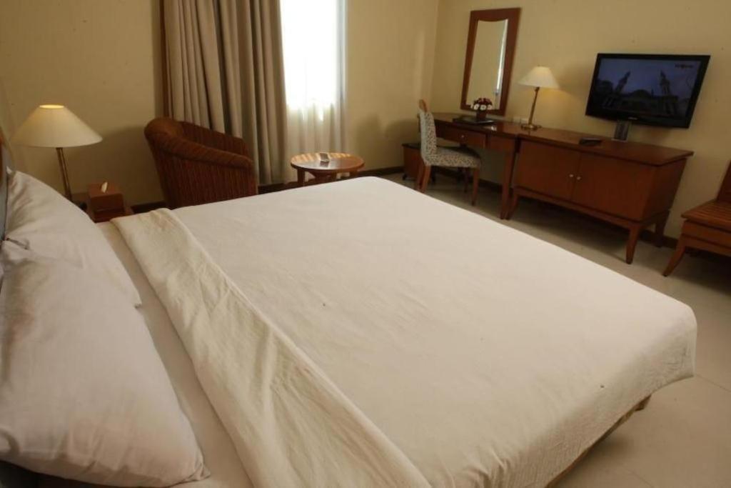 Makassar Golden Hotel Eksteriør billede