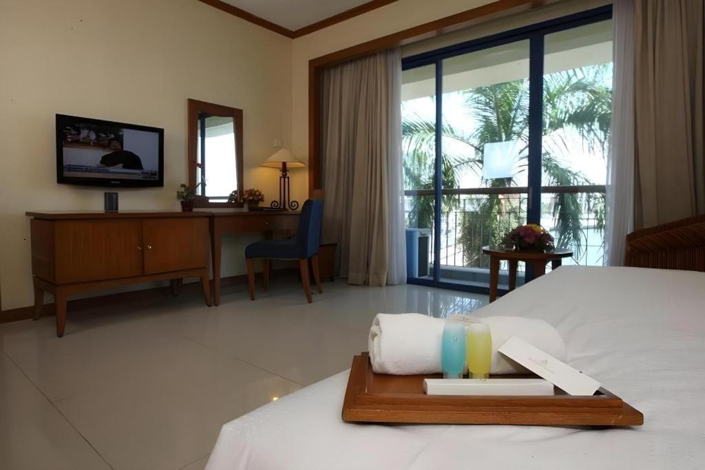 Makassar Golden Hotel Eksteriør billede