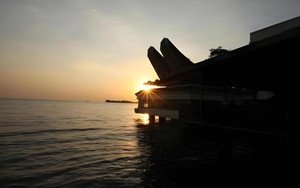 Makassar Golden Hotel Eksteriør billede