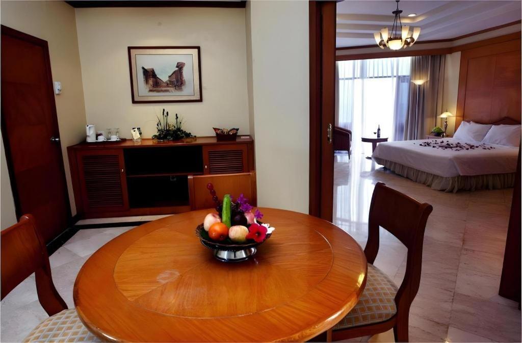 Makassar Golden Hotel Eksteriør billede