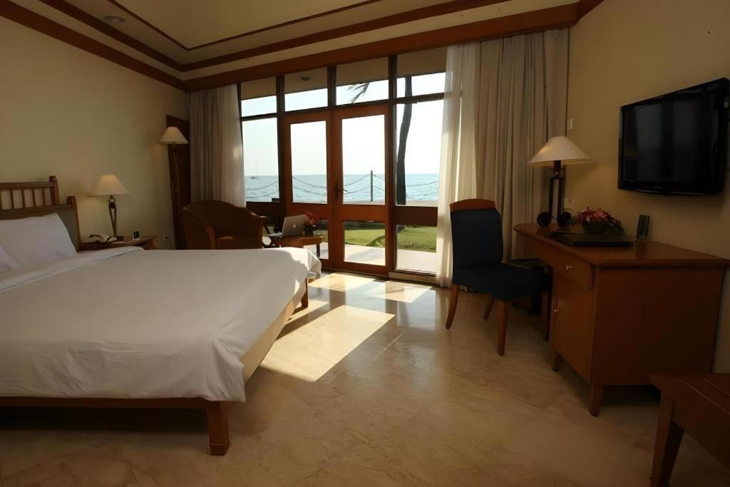 Makassar Golden Hotel Eksteriør billede