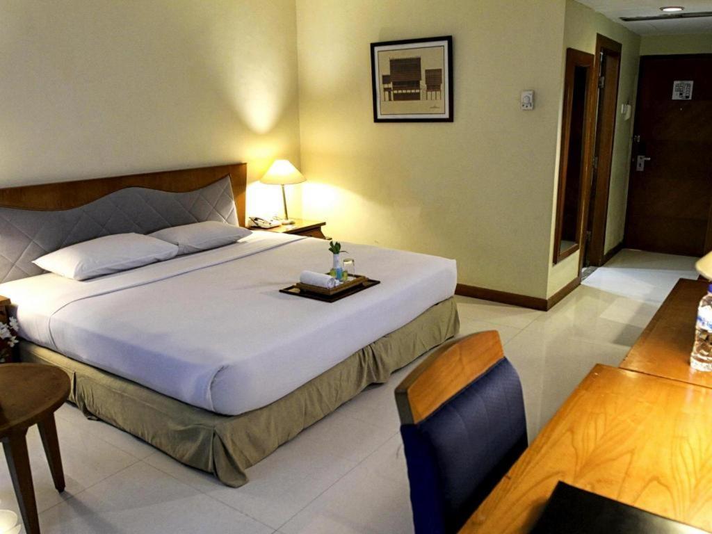 Makassar Golden Hotel Eksteriør billede